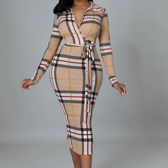 Plaid Long Sleeve Slim Fitted Belted Dress NWOT - Picture 7 of 9